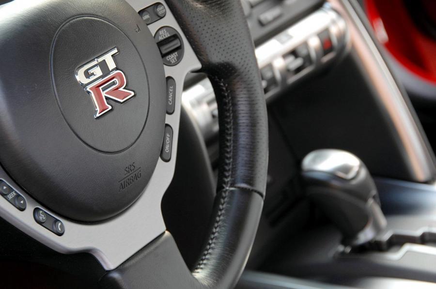  Nissan GT-R 2007 года  (фото 213 из 480)